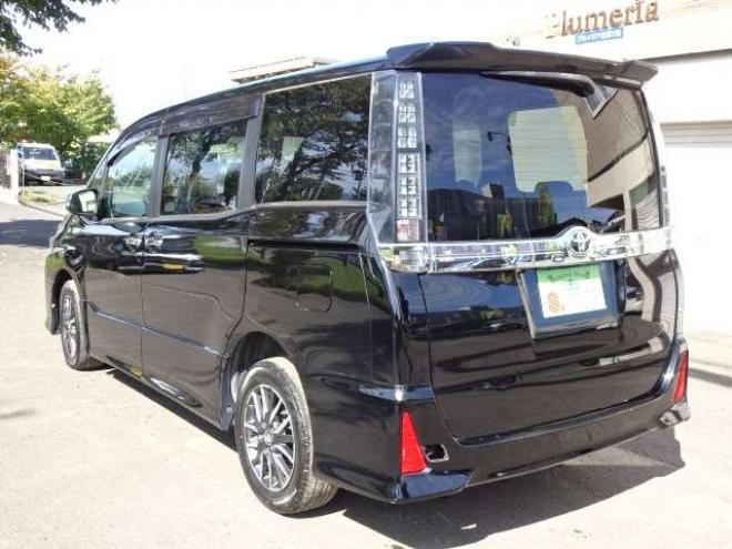 ヴォクシー2.0 ZS 煌II 4WD　本州車　保証1年/走行距離無制限　4WD　トヨタセーフティセンス　両側パワースライドドア　純正ナビ　ビルトインETC　LEDヘッドライト　純正16インチアルミホイール　アイドリングストップ　スマートキー 2000