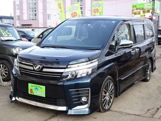 ヴォクシー2.0 ZS 煌II 4WD　本州車　保証付1年/走行距離無制限　4WD　ローダウン　両側パワースライドドア　純正9インチナビ　バックカメラ　ビルトインETC　社外18インチアルミホイール　アイドリングストップ　スマートキー　LEDヘッドライト 2000