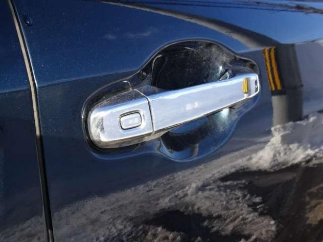 ヴォクシー2.0 ZS 煌II 4WD　本州車　保証付1年/走行距離無制限　4WD　ローダウン　両側パワースライドドア　純正9インチナビ　バックカメラ　ビルトインETC　社外18インチアルミホイール　アイドリングストップ　スマートキー　LEDヘッドライト 2000