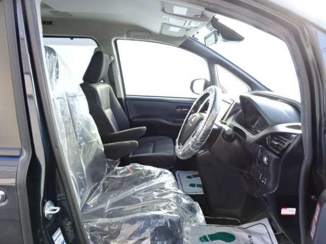 ヴォクシー2.0 ZS 煌II 4WD　本州車　保証付1年/走行距離無制限　4WD　ローダウン　両側パワースライドドア　純正9インチナビ　バックカメラ　ビルトインETC　社外18インチアルミホイール　アイドリングストップ　スマートキー　LEDヘッドライト 2000