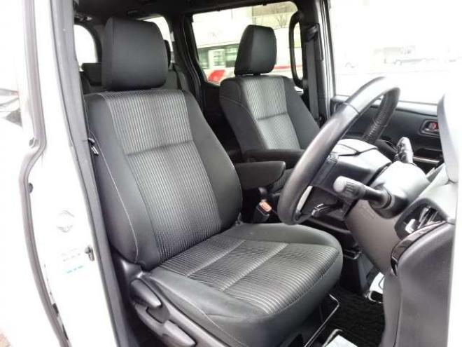 ヴォクシー2.0 ZS 煌II 4WD　本州車　保証1年/走行距離無制限　4WD　後期型　トヨタセーフティセンス　両側パワースライドドア　純正ナビ　地デジ　バックカメラ　LEDヘッドライト　ビルトインETC　クルーズコントロール 2000