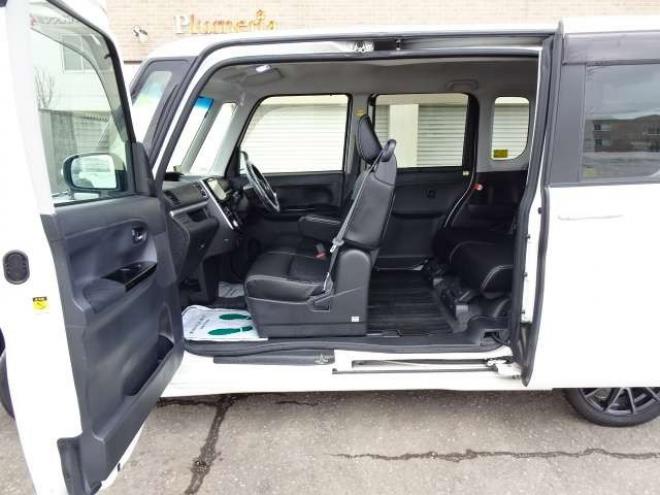 タントカスタム RS トップエディション SAII 4WD　保証1年/走行距離無制限　4WD　ワンオーナー　衝突軽減ブレーキシステム　両側パワースライドドア　純正ナビ　地デジ　バックカメラ　HDMI入力　純正エンジンスターター　LEDヘッドライト　ハーフレザーシート 660