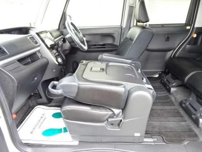 タントカスタム RS トップエディション SAII 4WD　保証1年/走行距離無制限　4WD　ワンオーナー　衝突軽減ブレーキシステム　両側パワースライドドア　純正ナビ　地デジ　バックカメラ　HDMI入力　純正エンジンスターター　LEDヘッドライト　ハーフレザーシート 660