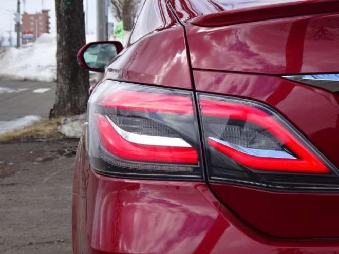 クラウンハイブリッド 2.5 RS アドバンス Four 4WD　保証付2年/走行距離無制限　4WD　ローダウン　クレンツェ20AW　サンルーフ BCM セーフティセンスLEDヘッドライト　メーカーナビ　全方位カメラ　純正エンジンスターター ハーフレザーシート　デジタルインナーミラー 2500