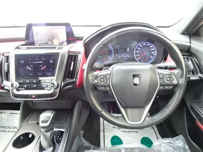 クラウンハイブリッド 2.5 RS アドバンス Four 4WD　保証付2年/走行距離無制限　4WD　ローダウン　クレンツェ20AW　サンルーフ BCM セーフティセンスLEDヘッドライト　メーカーナビ　全方位カメラ　純正エンジンスターター ハーフレザーシート　デジタルインナーミラー 2500