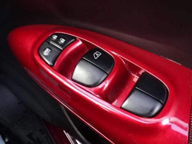 ジューク1.6 16GT FOUR タイプV 4WD　保証1年/走行距離無制限　切替4WD　純正ナビ　地デジ　バックカメラ　純正エンジンスターター　インテリジェントキー　プッシュスタート 1600