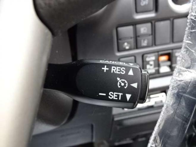 ノア2.0 Si 4WD　本州仕入　保証1年/走行距離無制限　4WD　ワンオーナー　セーフティセンス　両側パワースライドドア　ALPINE　ビッグX11型ナビ　地デジ　バックカメラ　11.4型フリップダウンモニター　ETC　LEDヘッドライト 2000