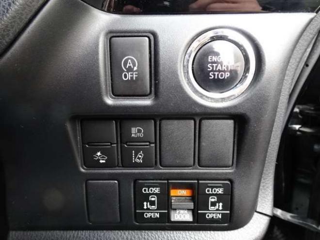 ノア2.0 Si 4WD　本州仕入　保証1年/走行距離無制限　4WD　ワンオーナー　セーフティセンス　両側パワースライドドア　ALPINE　ビッグX11型ナビ　地デジ　バックカメラ　11.4型フリップダウンモニター　ETC　LEDヘッドライト 2000