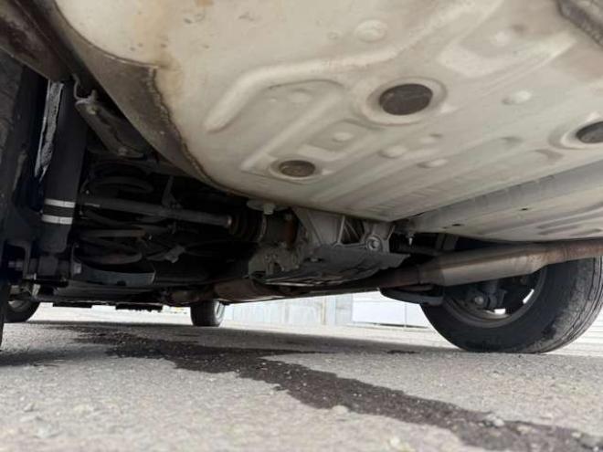 ヴォクシー2.0 ZS 4WD　本州車　保証1年/走行距離無制限　4WD　後期型　トヨタセーフティセンス　両側パワースライドドア　純正ナビ　地デジ　バックカメラ　8人乗り　社外テールレンズ　ビルトインETC　LEDヘッドライト 2000