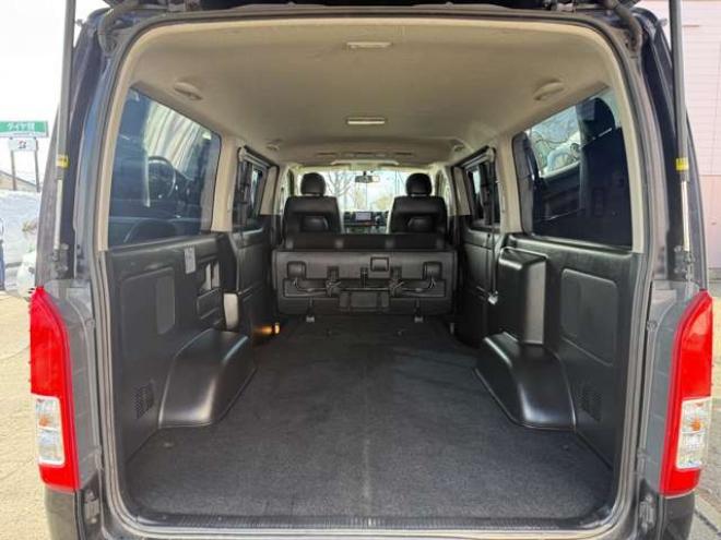 ハイエースバン3.0 スーパーGL ダークプライム ロングボディ ディーゼルターボ 4WD　本州車　4WD　3.0ディーゼルターボ　ダークプライム　新品タイミングベルト/ウォーターポンプ交換込　DELF&NASCARホワイトレタータイヤ　バックカメラ　本革巻黒木目ハンドル　メッキグリル　LEDヘッドライト ETC 3000