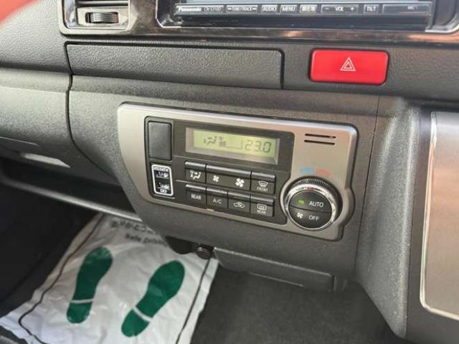 ハイエースバン3.0 スーパーGL ダークプライム ロングボディ ディーゼルターボ 4WD　本州車　4WD　3.0ディーゼルターボ　ダークプライム　新品タイミングベルト/ウォーターポンプ交換込　DELF&NASCARホワイトレタータイヤ　バックカメラ　本革巻黒木目ハンドル　メッキグリル　LEDヘッドライト ETC 3000