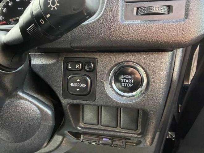ハイエースバン3.0 スーパーGL ダークプライム ロングボディ ディーゼルターボ 4WD　本州車　4WD　3.0ディーゼルターボ　ダークプライム　新品タイミングベルト/ウォーターポンプ交換込　DELF&NASCARホワイトレタータイヤ　バックカメラ　本革巻黒木目ハンドル　メッキグリル　LEDヘッドライト ETC 3000