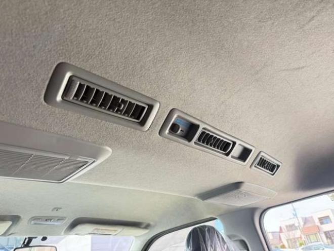 ハイエースバン3.0 スーパーGL ダークプライム ロングボディ ディーゼルターボ 4WD　本州車　4WD　3.0ディーゼルターボ　ダークプライム　新品タイミングベルト/ウォーターポンプ交換込　DELF&NASCARホワイトレタータイヤ　バックカメラ　本革巻黒木目ハンドル　メッキグリル　LEDヘッドライト ETC 3000