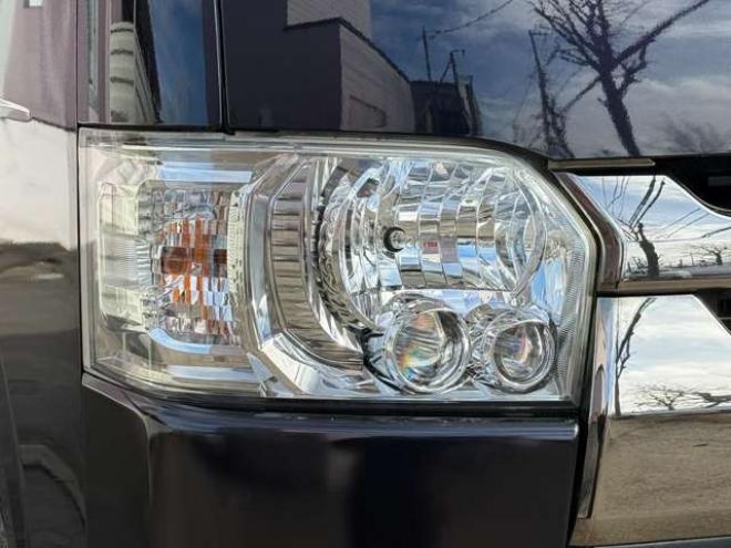 ハイエースバン3.0 スーパーGL ダークプライム ロングボディ ディーゼルターボ 4WD　本州車　4WD　3.0ディーゼルターボ　ダークプライム　新品タイミングベルト/ウォーターポンプ交換込　DELF&NASCARホワイトレタータイヤ　バックカメラ　本革巻黒木目ハンドル　メッキグリル　LEDヘッドライト ETC 3000