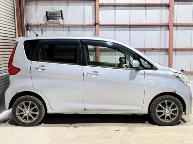 デイズS 4WD　防錆塗装4WDキーレスナビエンスタETC 660