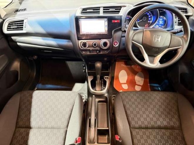 フィット1.3 13G Fパッケージ 4WD　防錆塗装4WDスマキーナビETC 1300