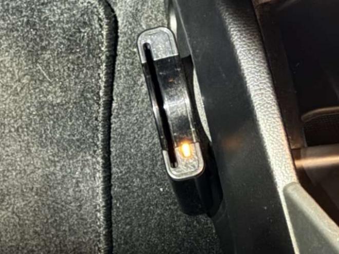 フィット1.3 13G Fパッケージ 4WD　防錆塗装4WDスマキーナビETC 1300