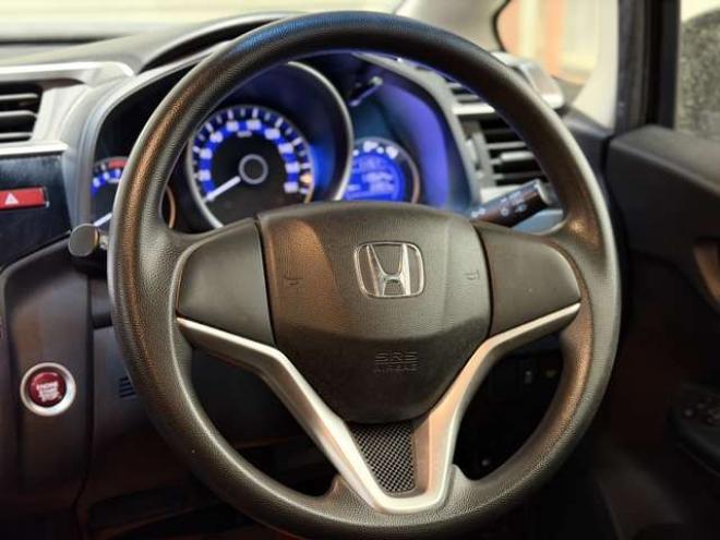 フィット1.3 13G Fパッケージ 4WD　防錆塗装4WDスマキーナビETC 1300