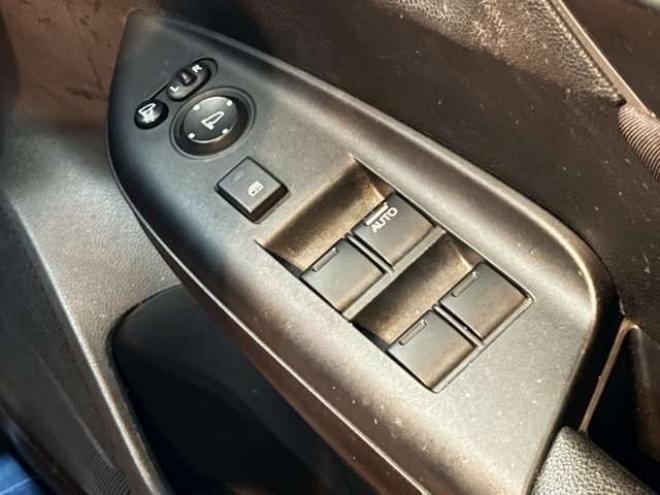 フィット1.3 13G Fパッケージ 4WD　防錆塗装4WDスマキーナビETC 1300