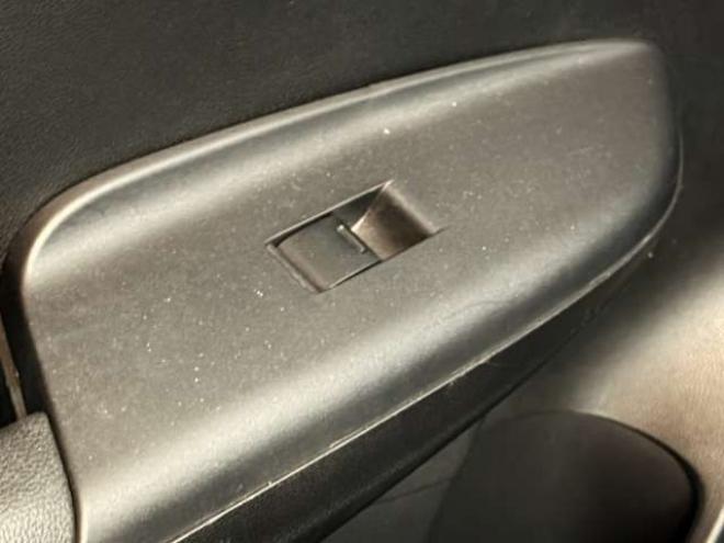 フィット1.3 13G Fパッケージ 4WD　防錆塗装4WDスマキーナビETC 1300