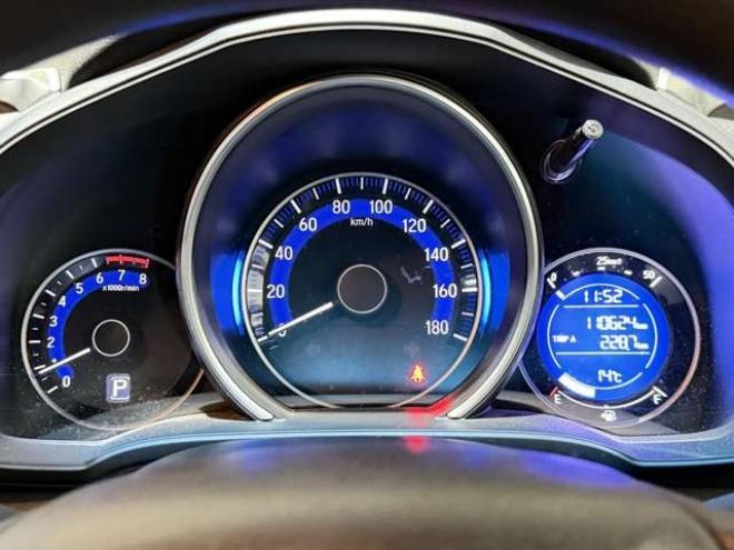 フィット1.3 13G Fパッケージ 4WD　防錆塗装4WDスマキーナビETC 1300