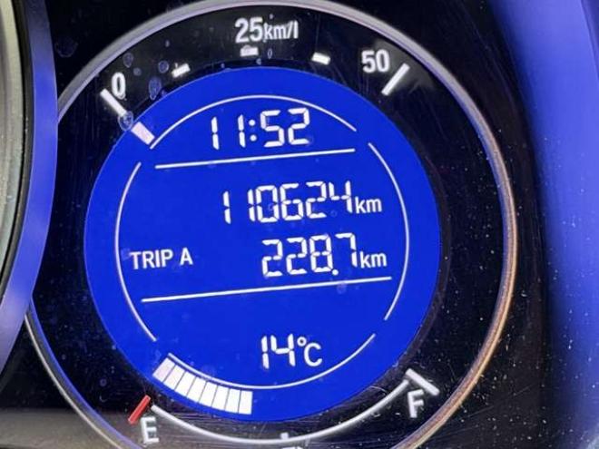 フィット1.3 13G Fパッケージ 4WD　防錆塗装4WDスマキーナビETC 1300