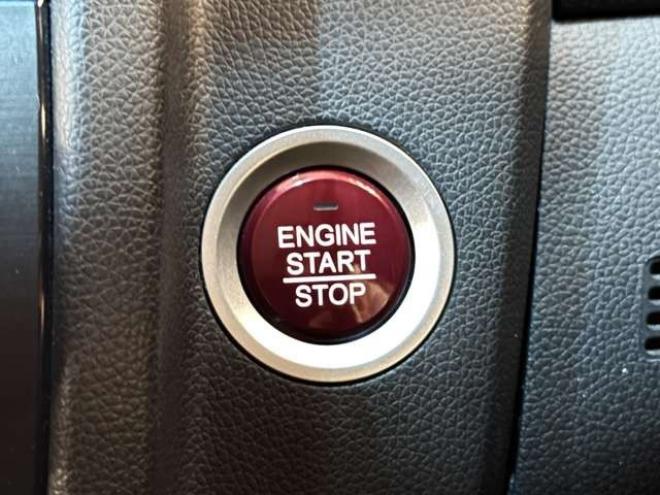 フィット1.3 13G Fパッケージ 4WD　防錆塗装4WDスマキーナビETC 1300