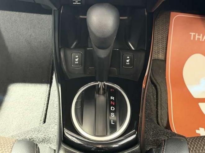 フィットシャトルハイブリッド1.3 スマートセレクション ファインライン　防錆塗装TVナビBカメETC 2WD 1300