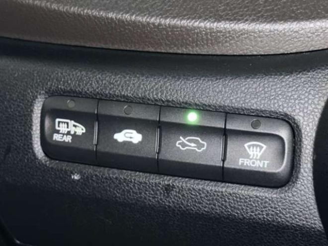 フィットシャトルハイブリッド1.3 スマートセレクション ファインライン　防錆塗装TVナビBカメETC 2WD 1300