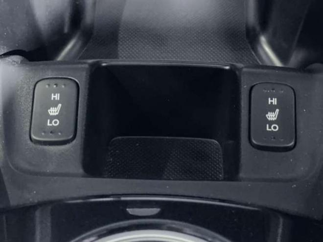 フィットシャトルハイブリッド1.3 スマートセレクション ファインライン　防錆塗装TVナビBカメETC 2WD 1300