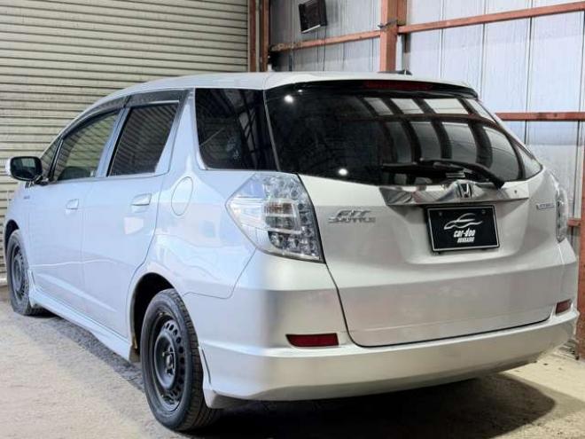 フィットシャトルハイブリッド1.3 スマートセレクション ファインライン　防錆塗装TVナビBカメETC 2WD 1300