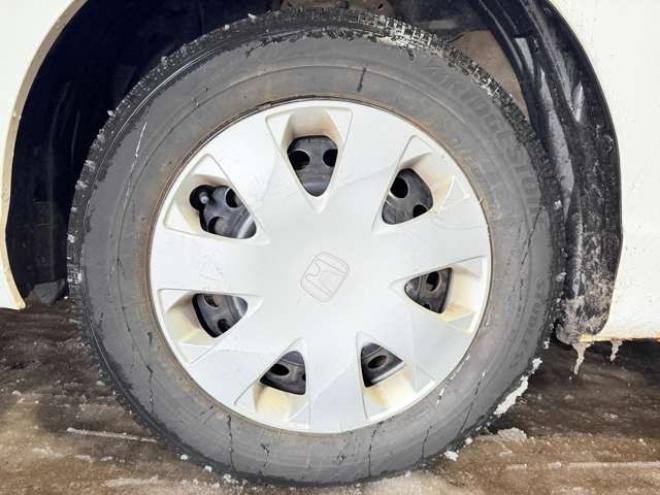 フリードスパイク1.5 G ジャストセレクション 4WD　防錆塗装4WDスマキーCDオーディオETC 1500