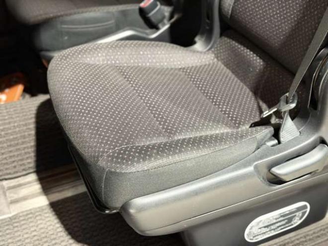 スペイド1.5 F 4WD　防錆塗装4WDキーレスTVナビBカメETC 1500