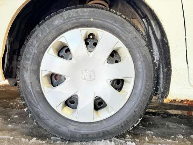 フリードスパイク1.5 G ジャストセレクション 4WD　防錆塗装4WDTVナビBカメ 1500