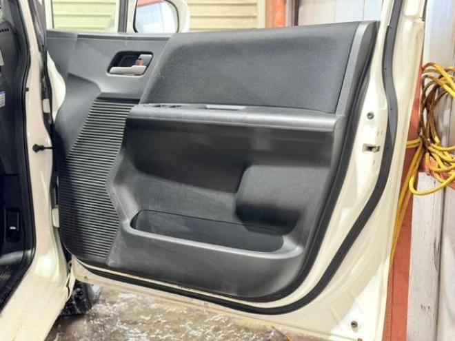 フリードスパイク1.5 G ジャストセレクション 4WD　防錆塗装4WDTVナビBカメ 1500