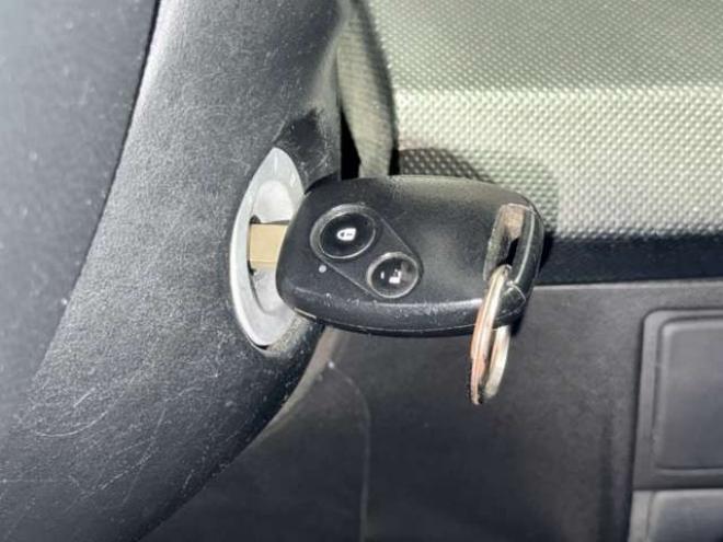 フリードスパイク1.5 G ジャストセレクション 4WD　防錆塗装4WDTVナビBカメ 1500