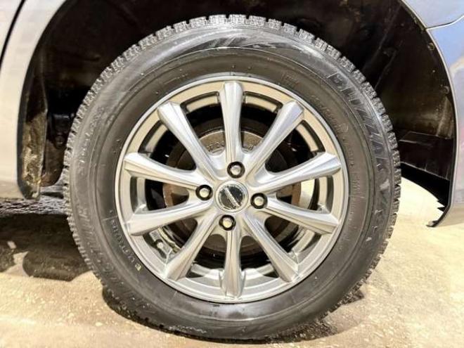 フリードスパイク1.5 G ジャストセレクション 4WD　防錆塗装4WDTVナビBカメエンスタETC夏冬タイヤ 1500