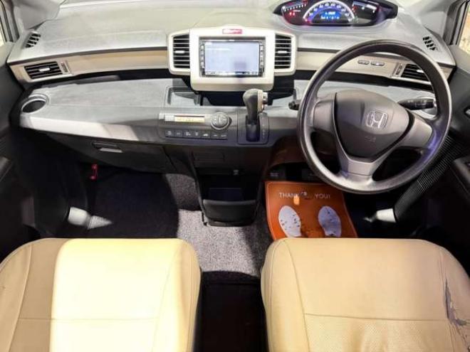 フリードスパイク1.5 G ジャストセレクション 4WD　防錆塗装4WDナビBカメETC 1500