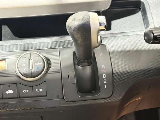 フリードスパイク1.5 G ジャストセレクション 4WD　防錆塗装4WDナビBカメETC 1500