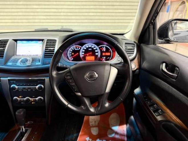 ティアナ2.5 250XE FOUR 4WD　防錆塗装4WDTVナビBカメETC夏冬タイヤ 2500