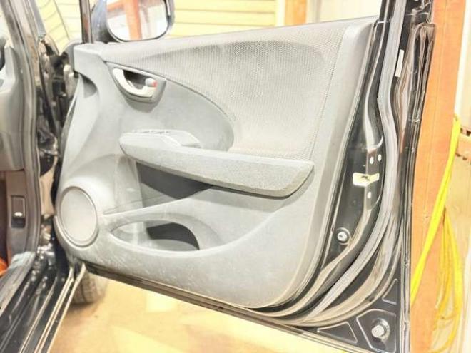 フィットハイブリッド1.3　防錆塗装キーレスCDETC 2WD 1300