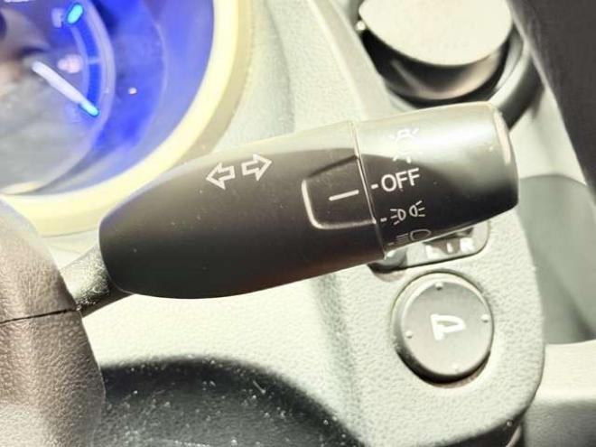 フィットハイブリッド1.3　防錆塗装キーレスCDETC 2WD 1300