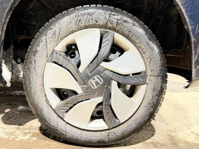 フリードスパイク1.5 G ジャストセレクション 4WD　防錆塗装4WDキーレスTVナビ 1500