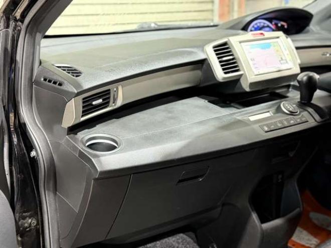 フリードスパイク1.5 G ジャストセレクション 4WD　防錆塗装4WDキーレスTVナビ 1500