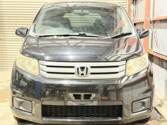 フリードスパイク1.5 G ジャストセレクション 4WD　防錆塗装4WDキーレスTVナビ 1500