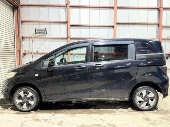 フリードスパイク1.5 G ジャストセレクション 4WD　防錆塗装4WDキーレスTVナビ 1500