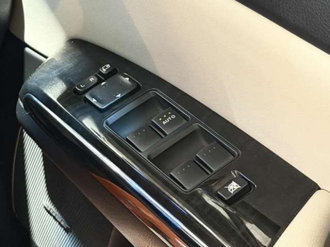 MPV2.3 23S Lパッケージ　防錆塗装ユーザー買取車4WDTVナビBカメ後席モニタエンスタ 2300