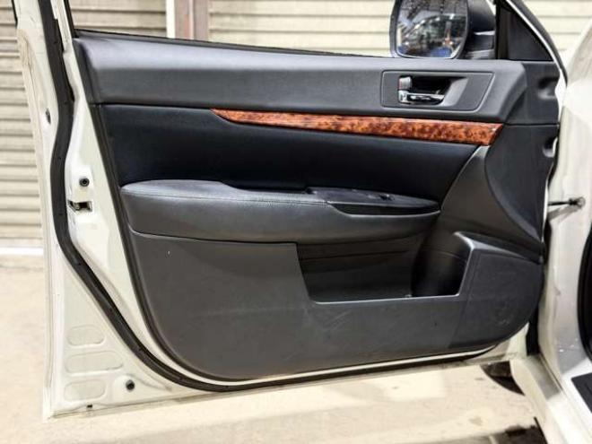 レガシィワゴン2.5 i Lパッケージ リミテッド 4WD　防錆塗装4WDTVナビBカメETC夏冬タイヤ 2500