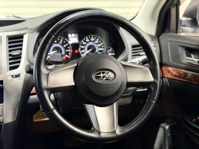 レガシィワゴン2.5 i Lパッケージ リミテッド 4WD　防錆塗装4WDTVナビBカメETC夏冬タイヤ 2500