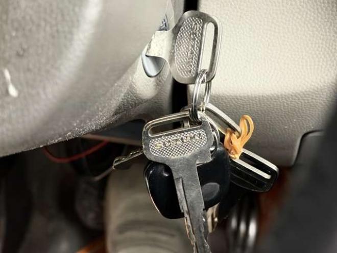 エブリィPC ハイルーフ　防錆塗装4WD夏冬タイヤ 660